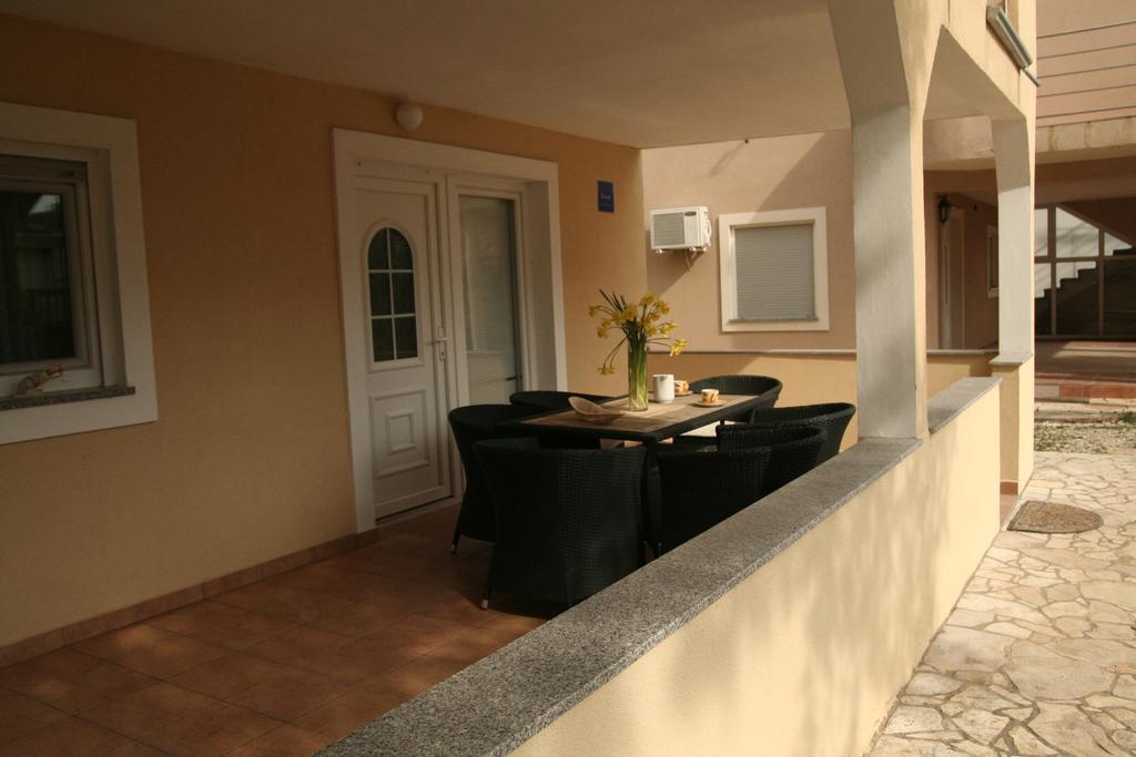 فير Paula Apartments المظهر الخارجي الصورة